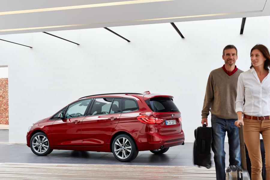  BMW 220i Gran Tourer Sport Line 2015 года  (фото 12 из 16)